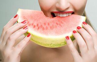 吃瓜肚疼,揭秘夏日消暑美食背后的健康隐患