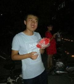 山东音乐老师吃瓜,一场网络狂欢背后的教育思考