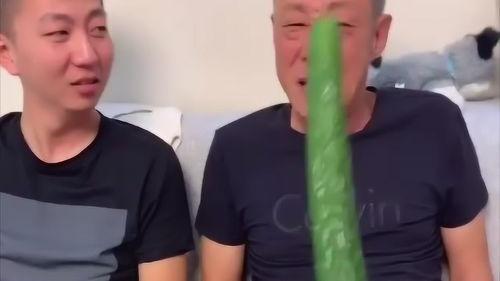 爸爸喊你吃瓜,开启家庭欢乐时光