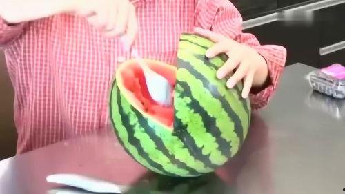吃洋瓜的视频,视频带你领略异国风味