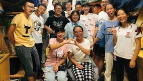 瓜老师吃鸡直播,欢乐竞技，畅享游戏时光