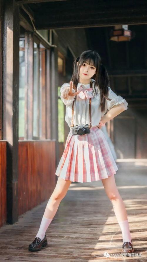 jk女装吃瓜,揭秘校园时尚潮流与吃瓜趣事