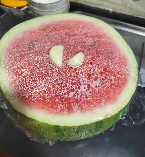 冰冻的瓜怎么吃,解锁冰冻瓜果的独特食用之道