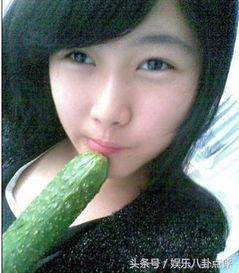 美女子吃瓜群众